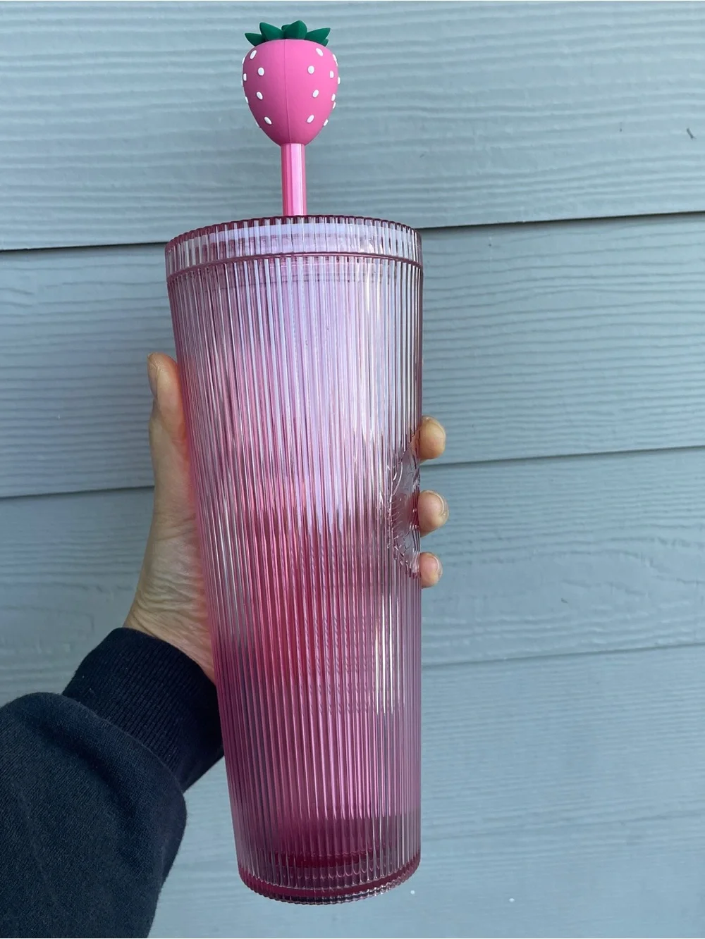 Starbucks 2026 Pink Drink Pleated Cold Venti Cup Strawberry Topper 24 OZ *NEW*
